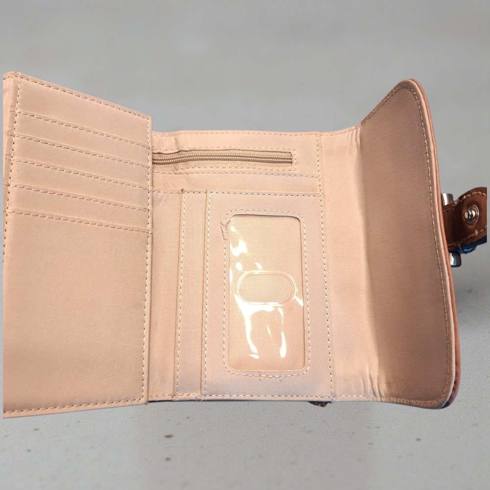 Etienner Agner Trifold Walleyt W/Brands Iconic "A" Logo On Beige Jaguard Mat - Picture 6 of 9